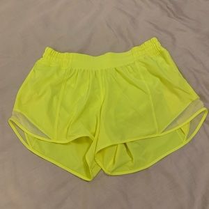 Lululemon Highlight Yellow Hotty Hot size 8 tall